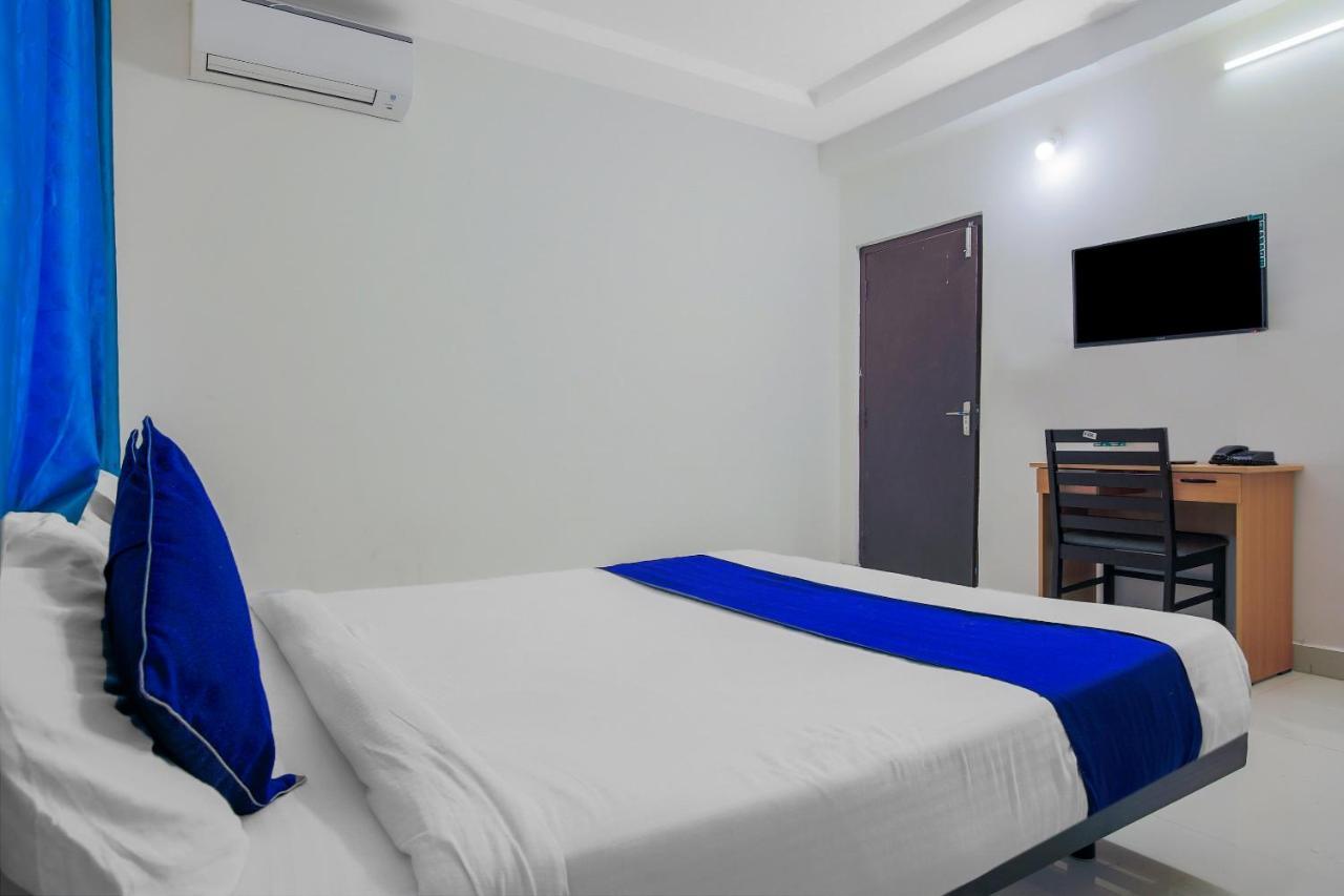 Hotel Oyo Silverkey 74581 Nallagandla Hajdarábád Exteriér fotografie