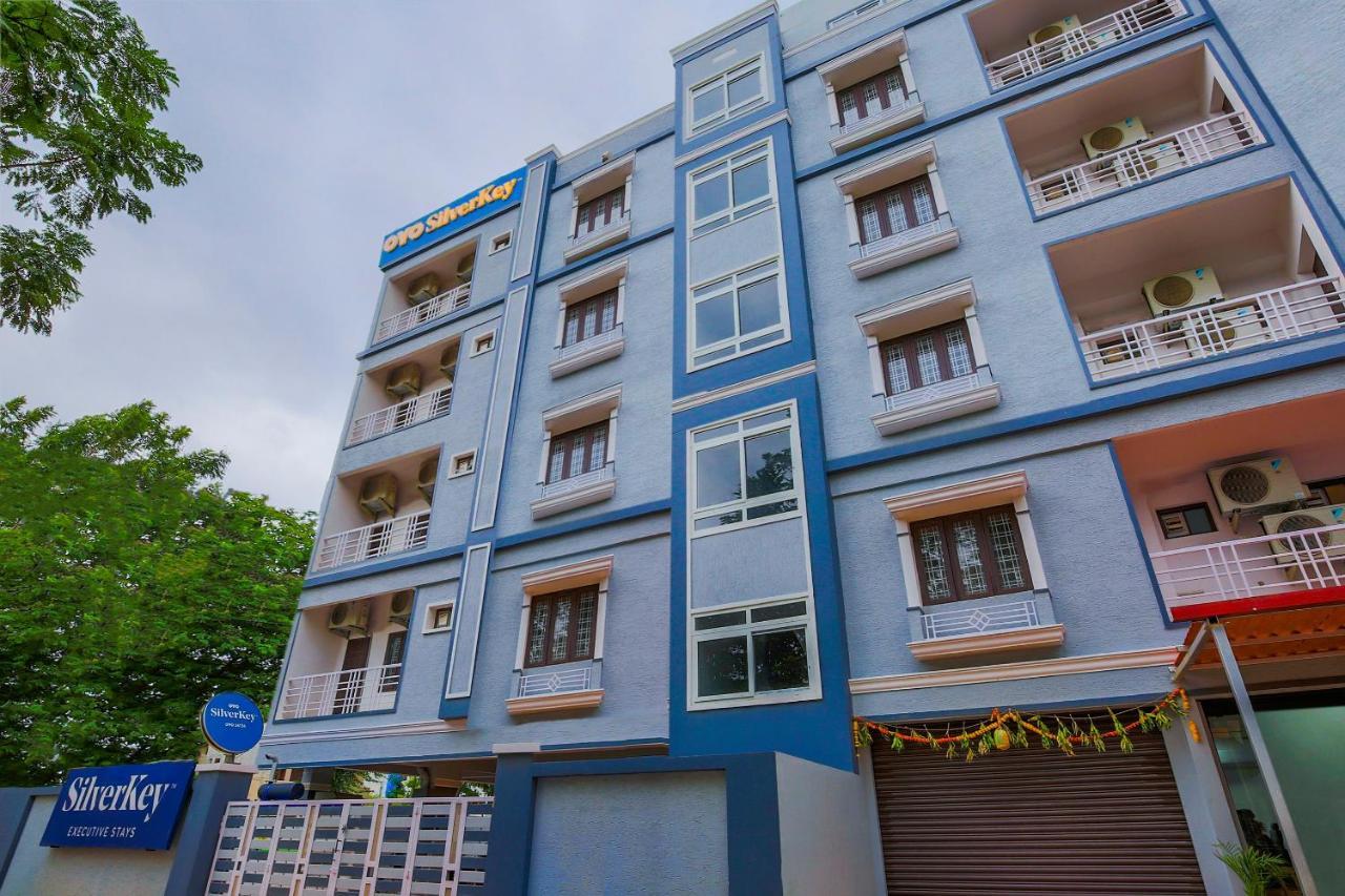 Hotel Oyo Silverkey 74581 Nallagandla Hajdarábád Exteriér fotografie