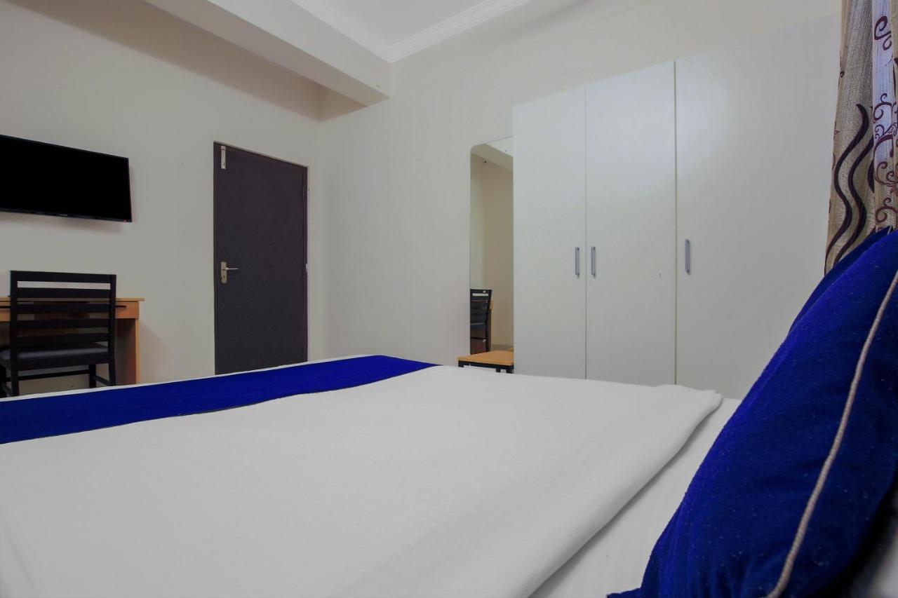 Hotel Oyo Silverkey 74581 Nallagandla Hajdarábád Exteriér fotografie